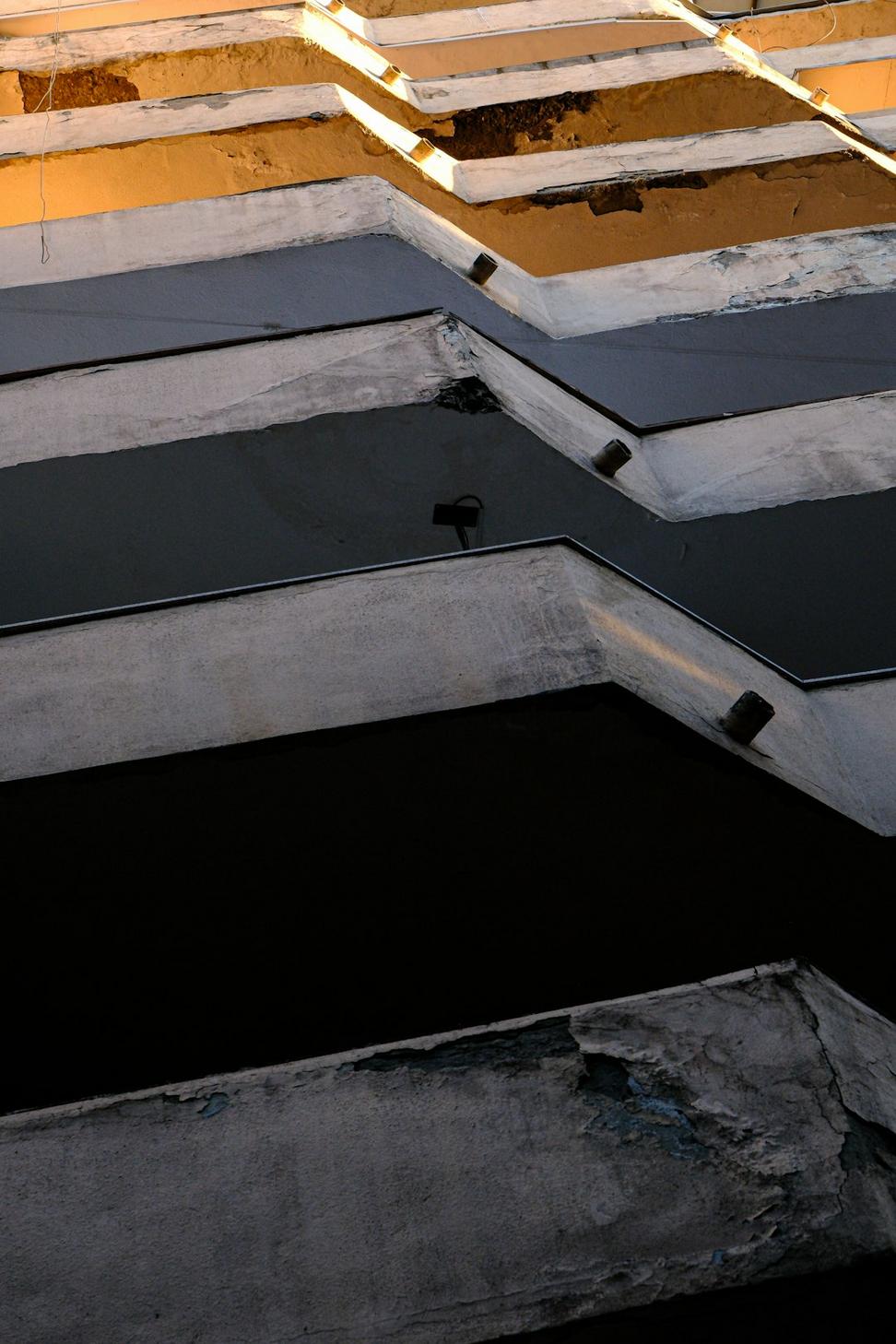 Rooftop Pool & Sky Bar